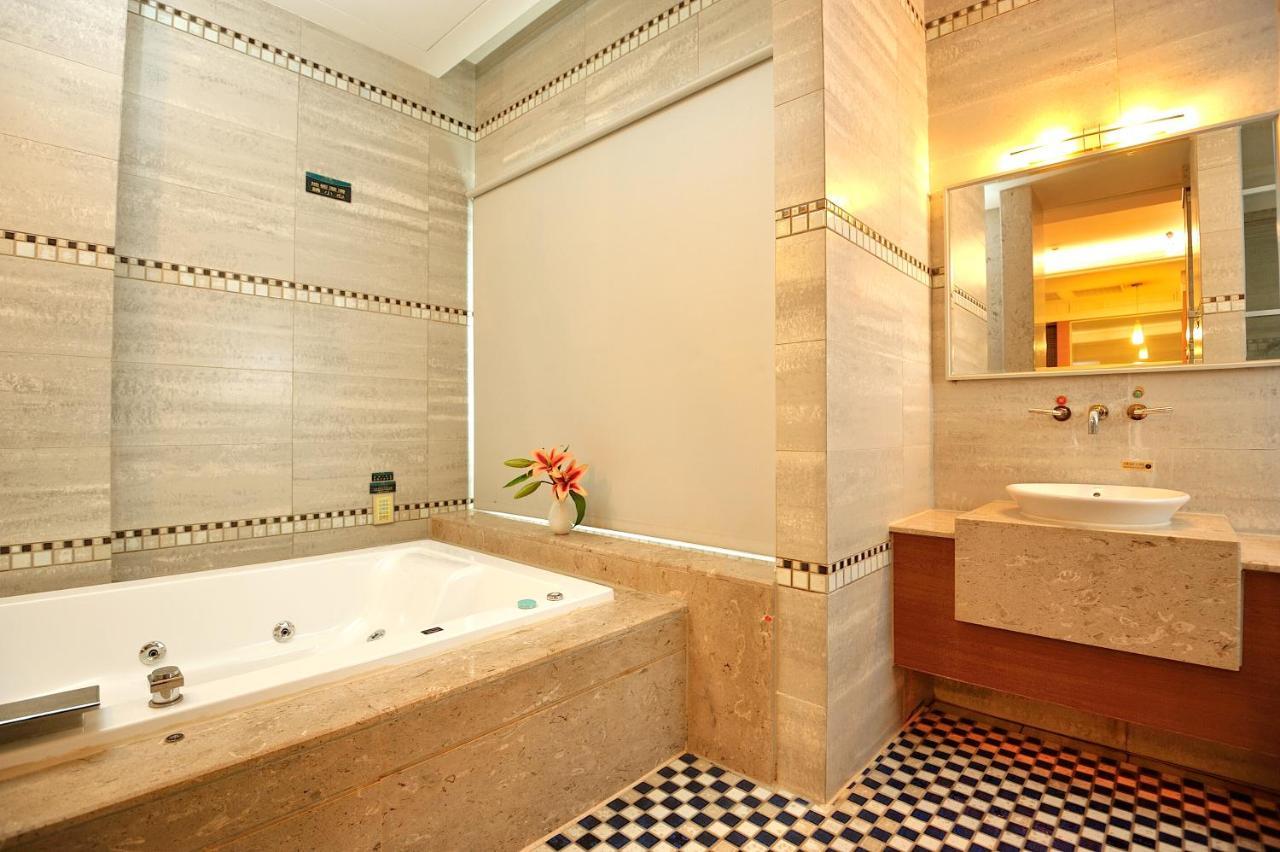 Jing Hwa Motel Tainan Exterior photo